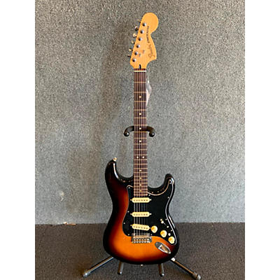 Fender Deluxe Players Stratocaster Solid Body Electric Guitar