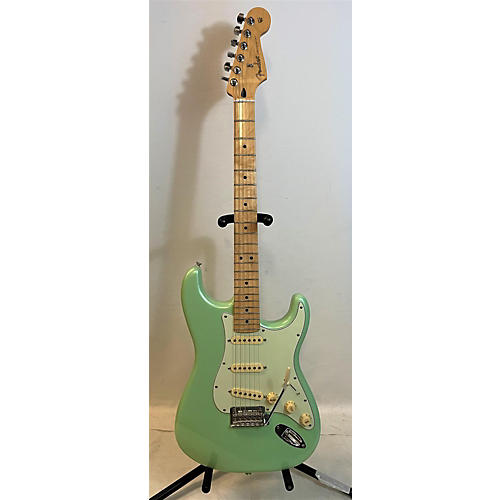 Fender Deluxe Players Stratocaster Solid Body Electric Guitar Seafoam Pearl