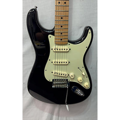 Fender Deluxe Players Stratocaster Solid Body Electric Guitar