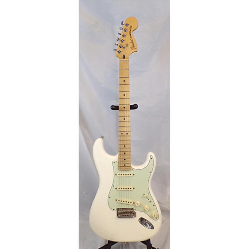 Deluxe Roadhouse Stratocaster Solid Body Electric Guitar