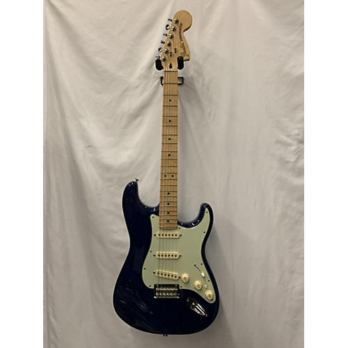 Fender Deluxe Stratocaster Solid Body Electric Guitar Sapphire Blue Trans