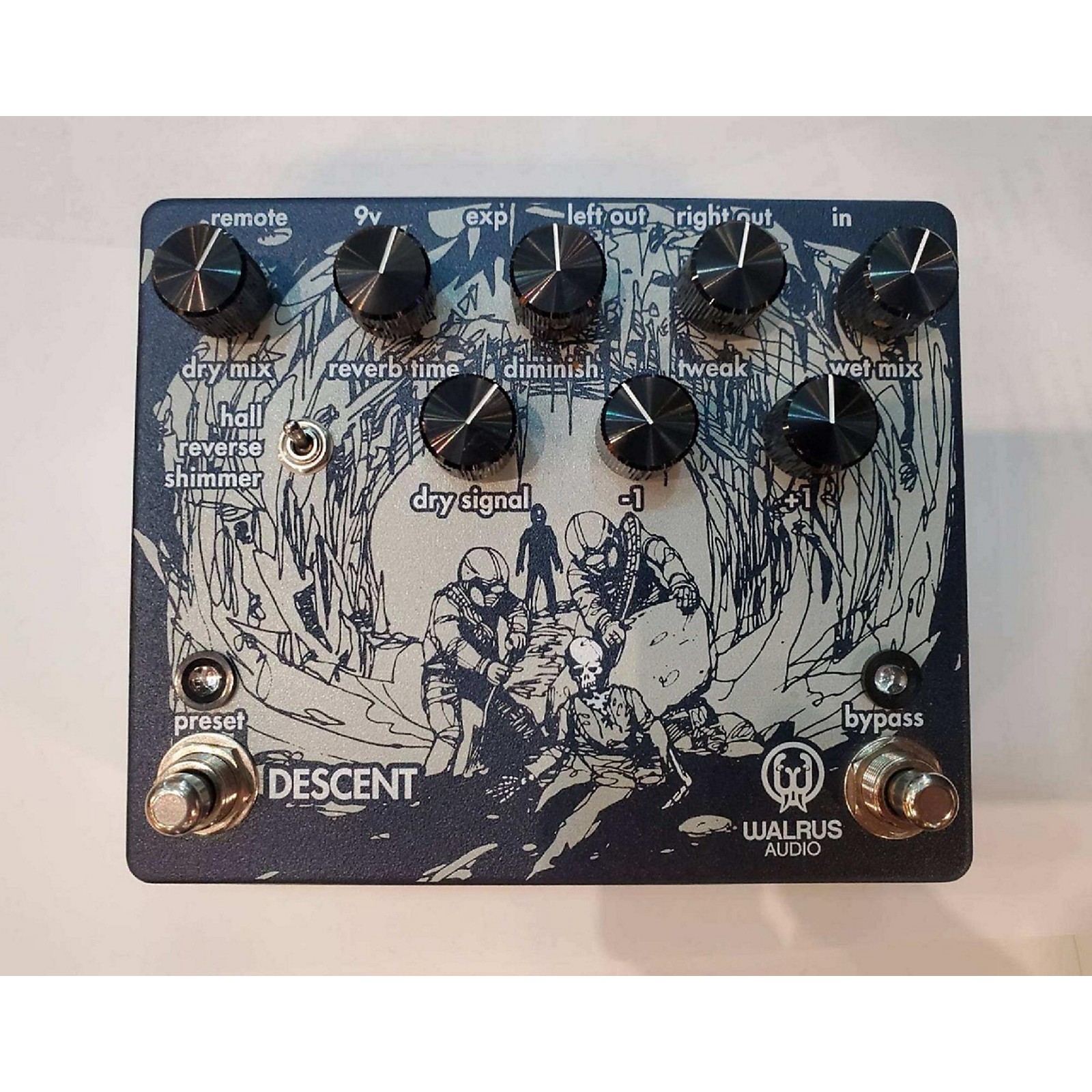 Used Walrus Audio Descent Reverb Effect Pedal Musician's Friend