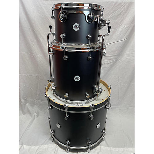 DW Design Series Drum Kit Black and Silver