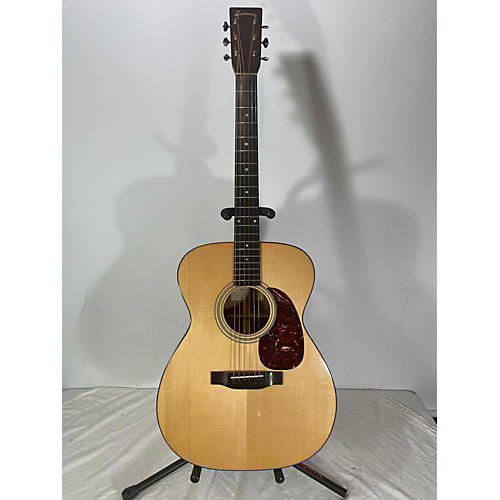 Eastman E10OM Acoustic Guitar Natural