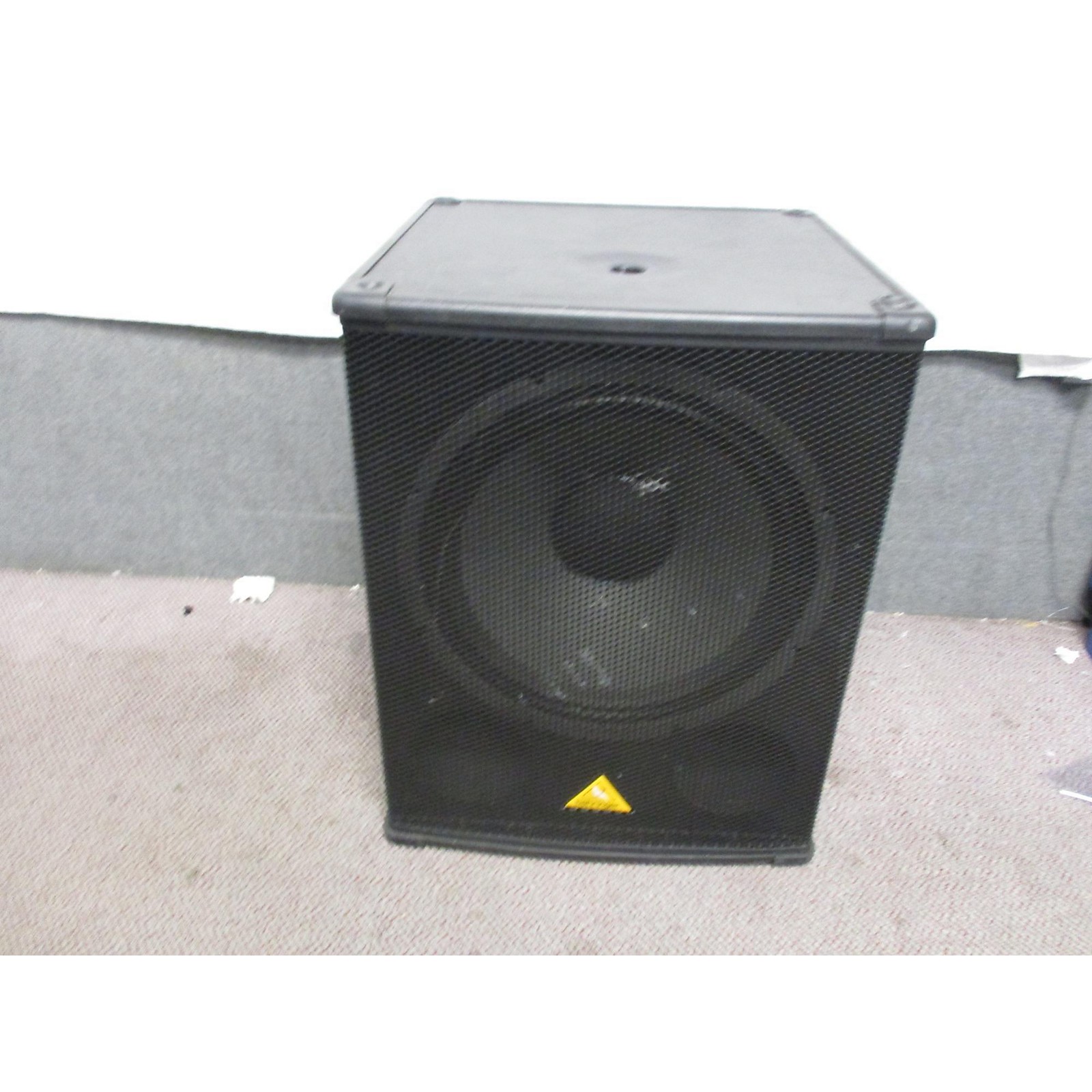 Used Behringer Eurolive B1800XP Powered Subwoofer Musician