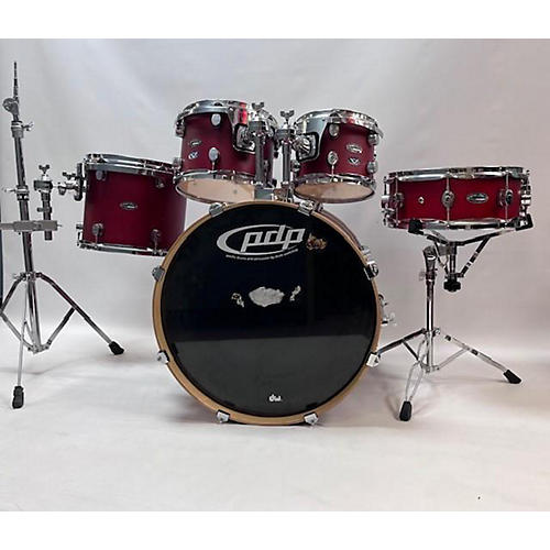PDP by DW F SERIES DRUM KIT W/MISC HARDWARE Drum Kit Flat Red