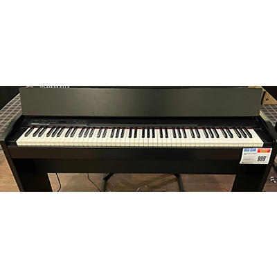 Roland F140R Digital Piano