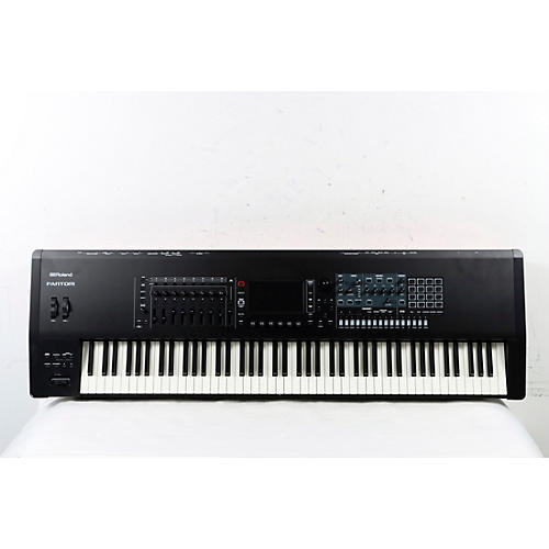 Roland FANTOM-8 Music Workstation Keyboard Condition 3 - Scratch and Dent  197881088217