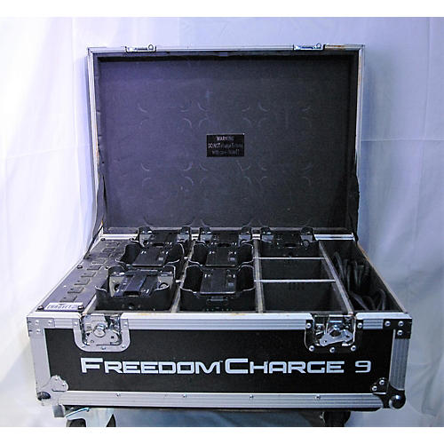 FREEDOMPAR Quad4 7 PACK WIRELESS BATTERY POWERED LIGHTING BUNDLE WITH CHARGE 9 FLIGHT CASE Par Can Light