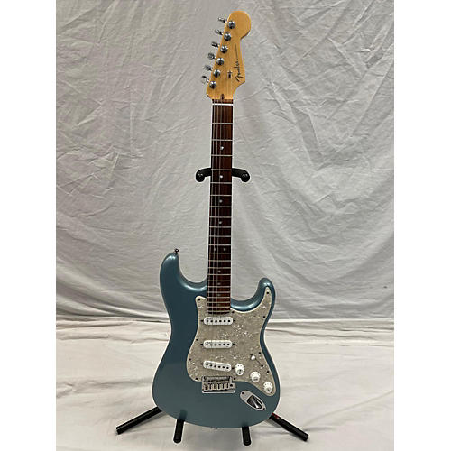 Fender FSR American Deluxe Stratocaster Solid Body Electric Guitar Ice Blue Metallic