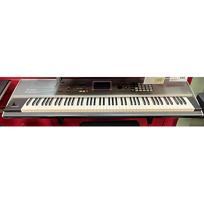 Roland Fantom S88 Keyboard Workstation