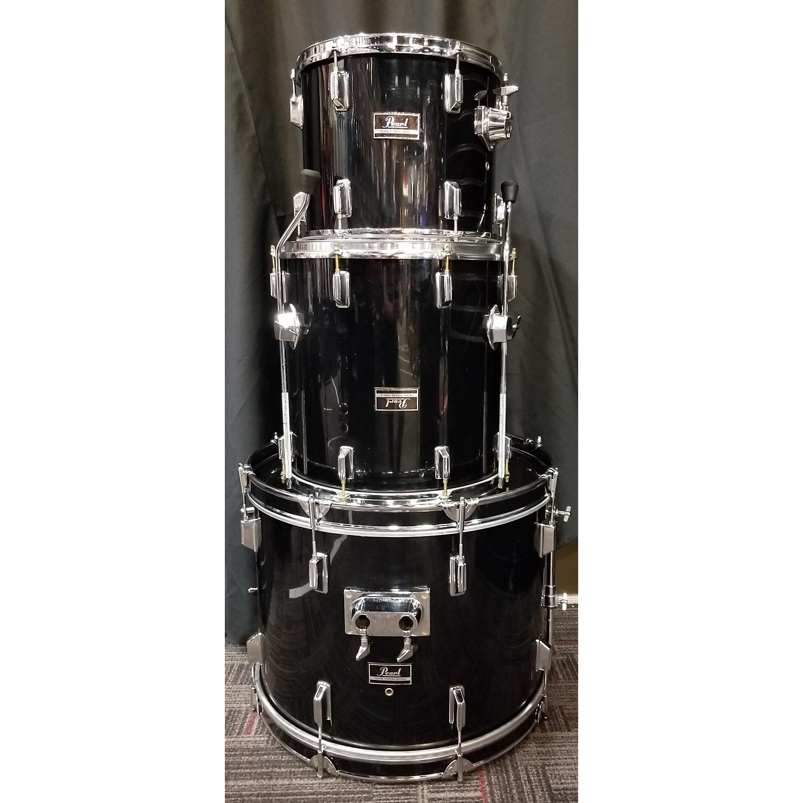 used-pearl-forum-drum-kit-black-and-silver-musician-s-friend