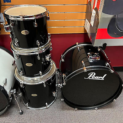 Pearl Forum Drum Kit