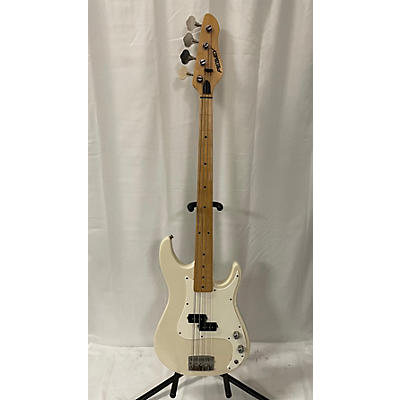 Peavey Fury Electric Bass Guitar