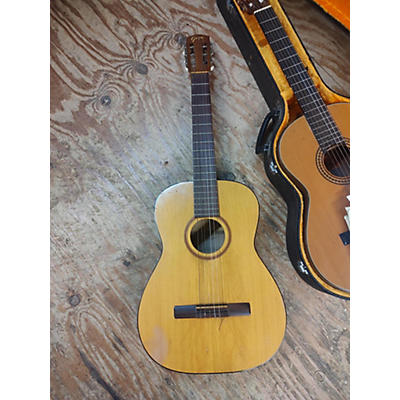 Goya G-10 Classical Acoustic Guitar