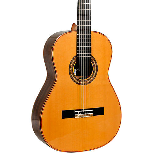 GNC-6 Hand-Built Solid Red Cedar Top Nylon-String Guitar