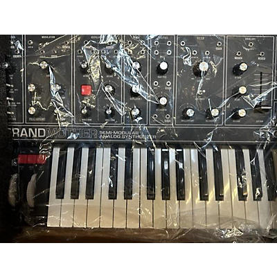Moog GRANDMOTHER DARK Synthesizer