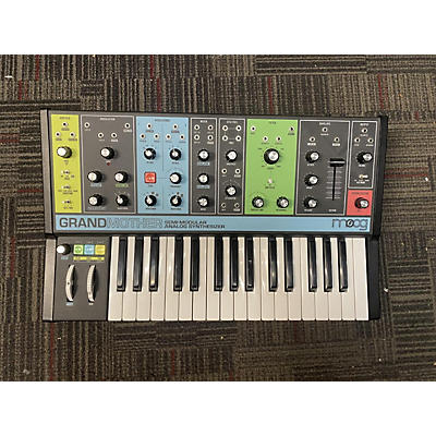 Moog Grandmother Semi-Modular Analog Synthesizer Synthesizer