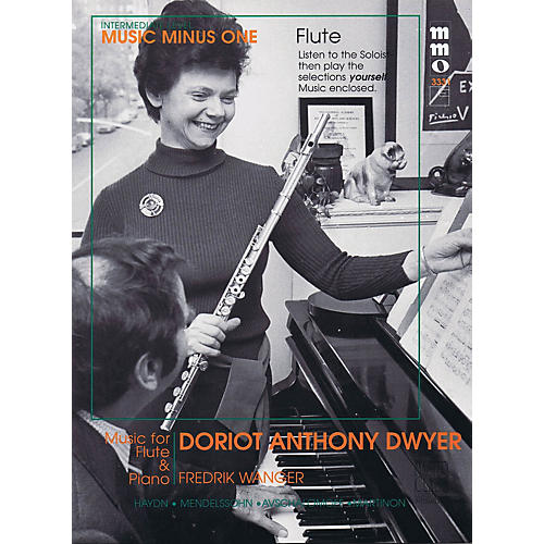 Music Minus One Intermediate Flute Solos - Volume 4 Music Minus One Series Softcover with CD