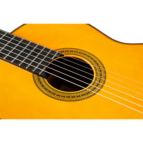 Yamaha GC42 Handcrafted Classical Guitar Spruce | Musician's Friend