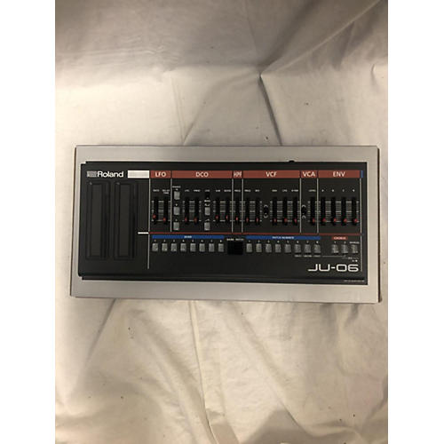 Roland JU-06 Synthesizer