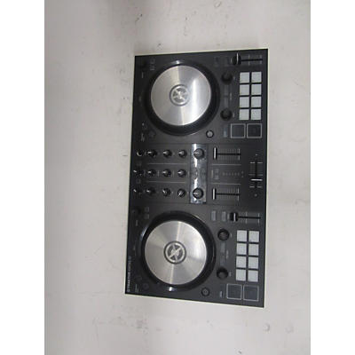 Native Instruments KONTROL S2 DJ Controller