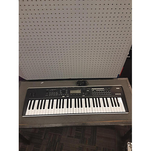 KROSS 2 61 Key Keyboard Workstation