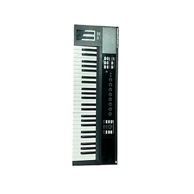 Native Instruments Komplete Kontrol S49 MIDI Controller