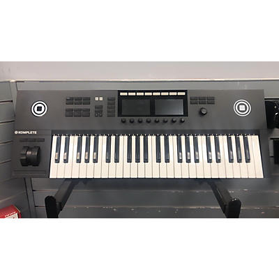 Native Instruments Komplete Kontrol S49 MK2 MIDI Controller