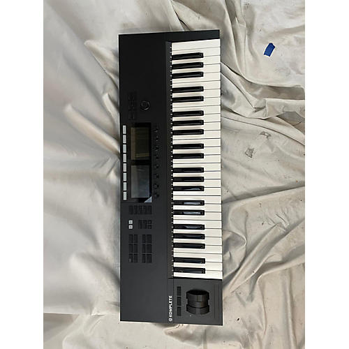 Native Instruments Komplete Kontrol S49 MK2 MIDI Controller