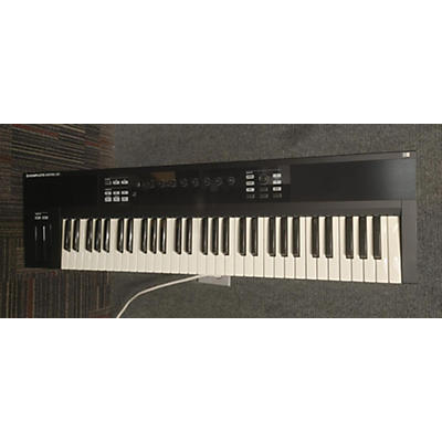 Native Instruments Komplete Kontrol S61 MK2 MIDI Controller