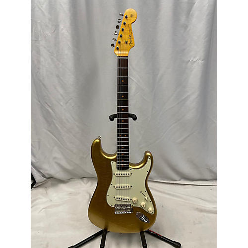 Fender L-Series 1964 Relic Stratocaster Solid Body Electric Guitar Gold