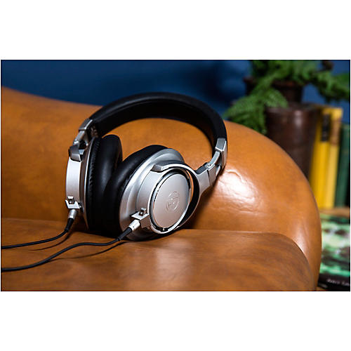 Audio-Technica ATH-SR9 Sound Reality Over-Ear High-Resolution