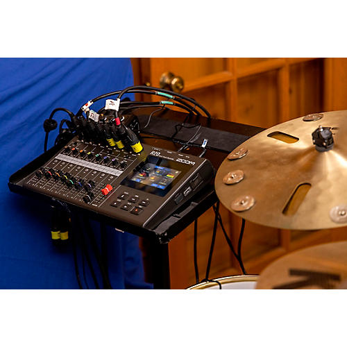 Zoom R20 Multitrack Recorder | Musician's Friend