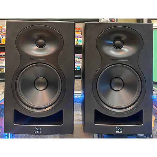 Kali Audio LP6 Pair Powered Monitor