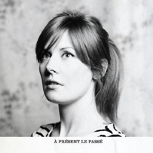 Laurence Hélie - A Present Le Passe