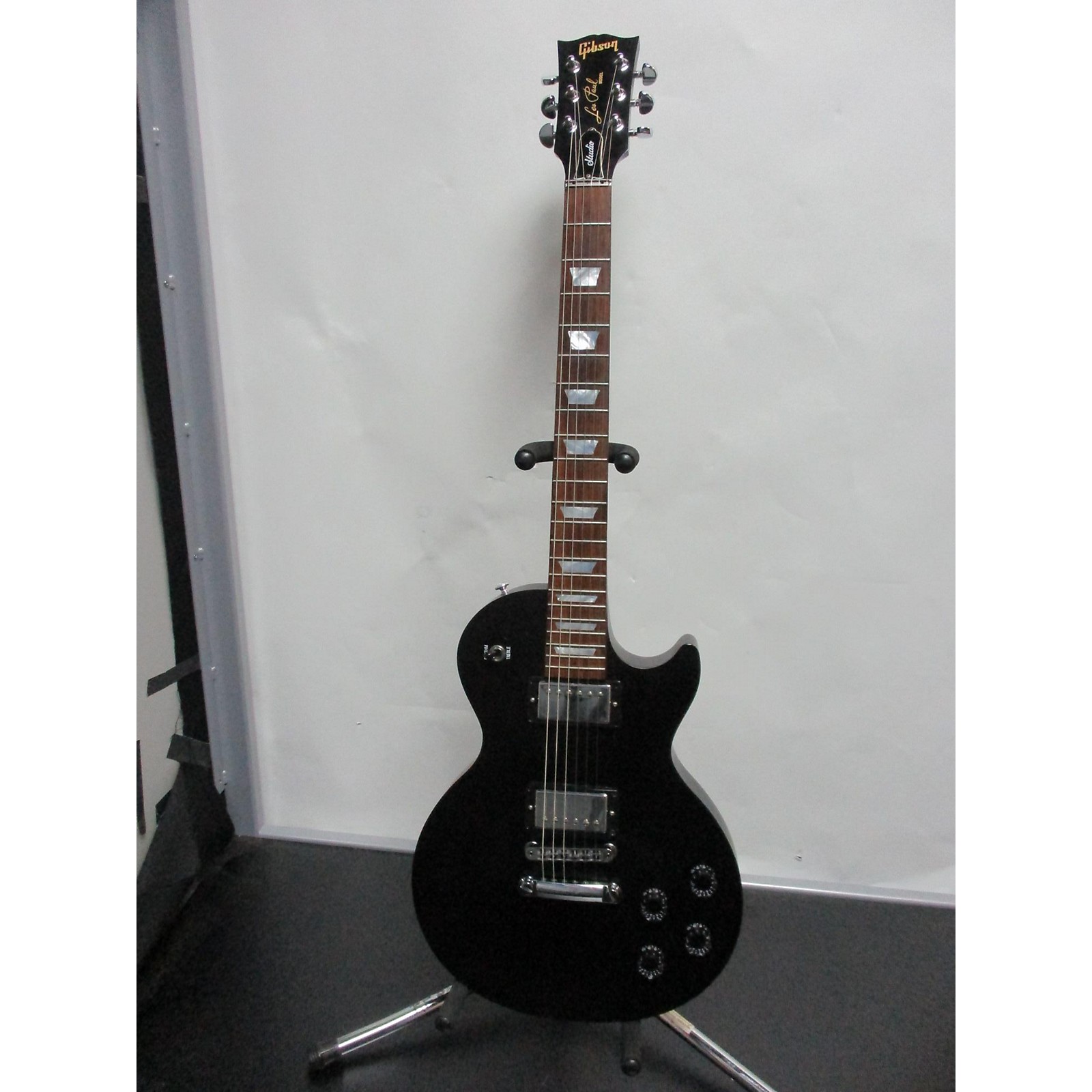 Used Gibson Les Paul Studio Solid Body Electric Guitar Black Musician's Friend