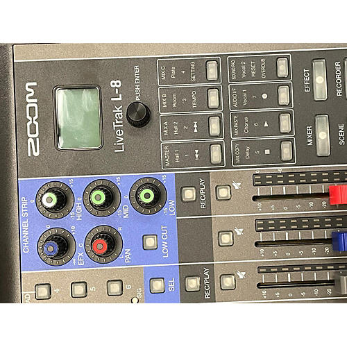 Zoom Live Track L-8