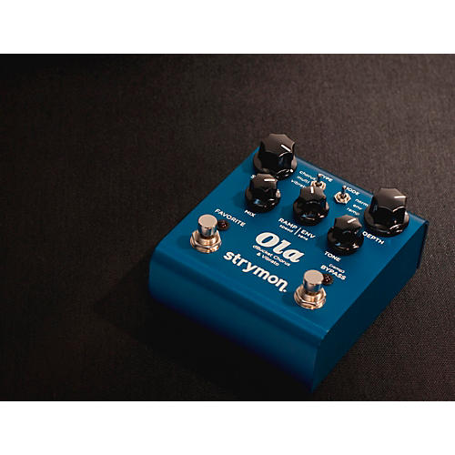 Strymon Ola Chorus/Vibrato Effects Pedal Blue | Musician's Friend