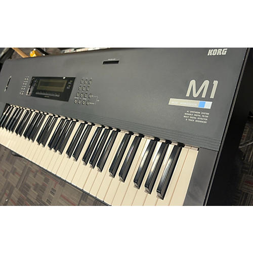 KORG M1 61 KEY Keyboard Workstation