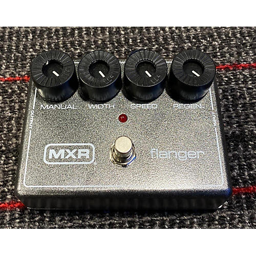 MXR M117R Flanger Effect Pedal | Musician's Friend