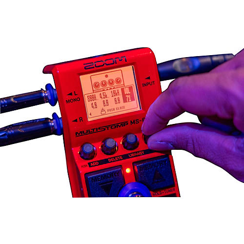 Zoom MS-60B+ MultiStomp Bass Effects Pedal Red | Musician's Friend