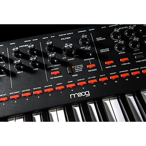 Moog Messenger 32-Key Monophonic Analog Synthesizer | Musician's