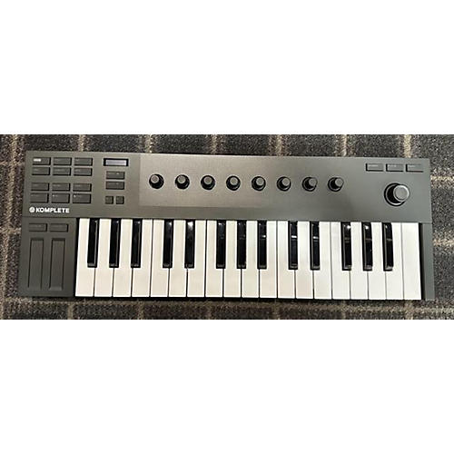 Native Instruments M32 MIDI Controller