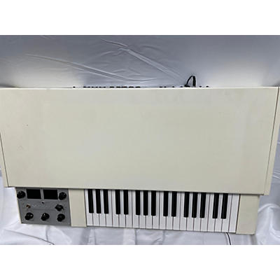 Mellotron M4000D Chamberlin Synthesizer