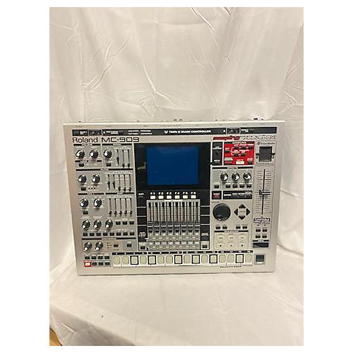 Roland MC-909 Groovebox Production Controller | Musician's Friend