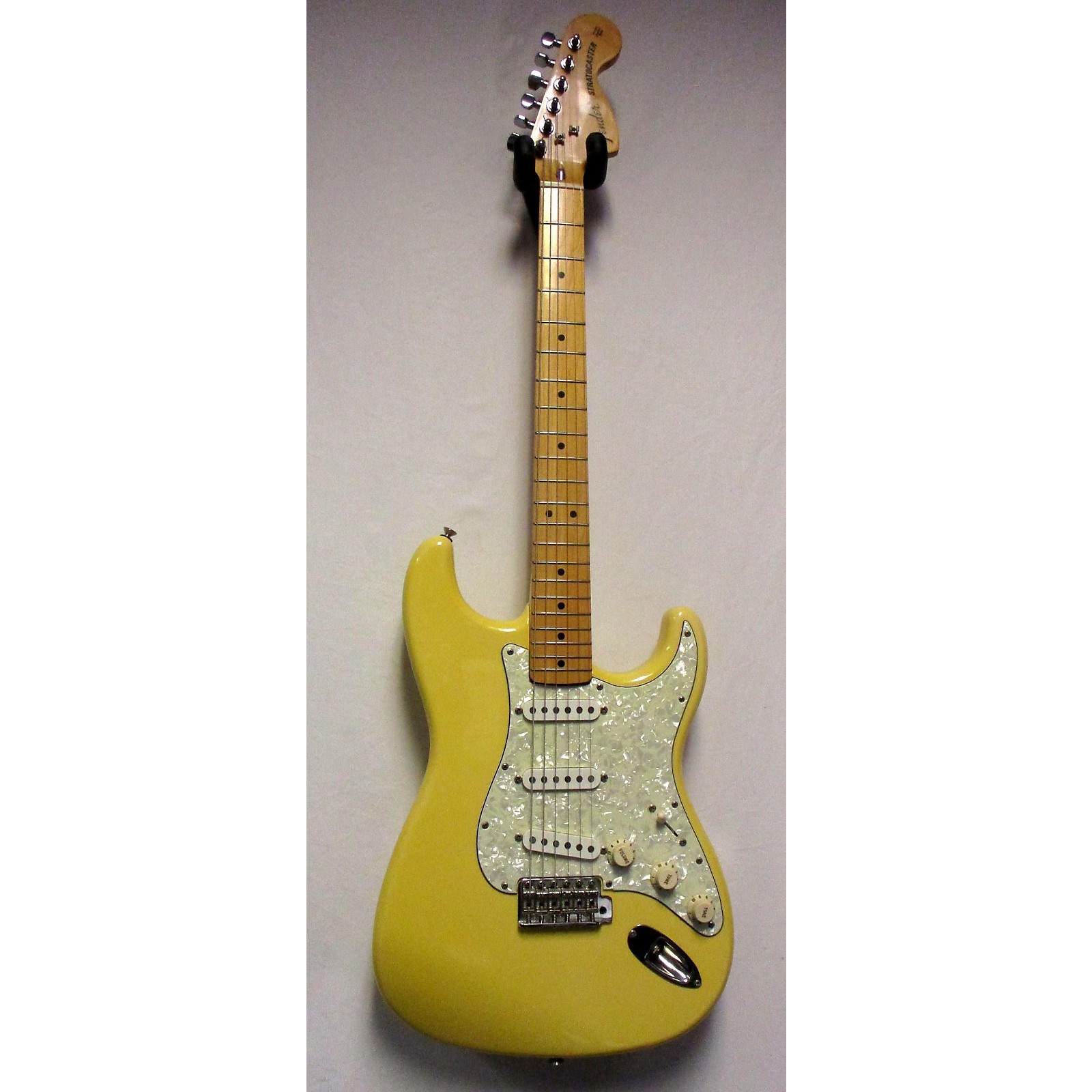 Fender MIJ Reissue Stratocaster Solid Body Electric Guitar Musician's Friend