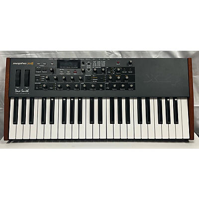 Sequential MOPHO X4 Synthesizer