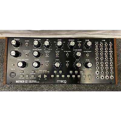 Moog MOTHER-32 Synthesizer