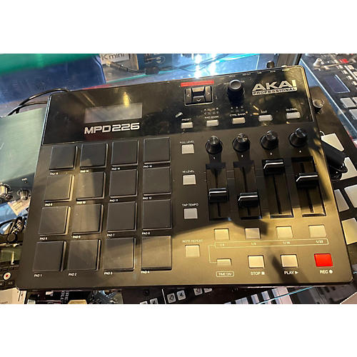 Akai Professional MPD226 MIDI Controller | Musician's Friend